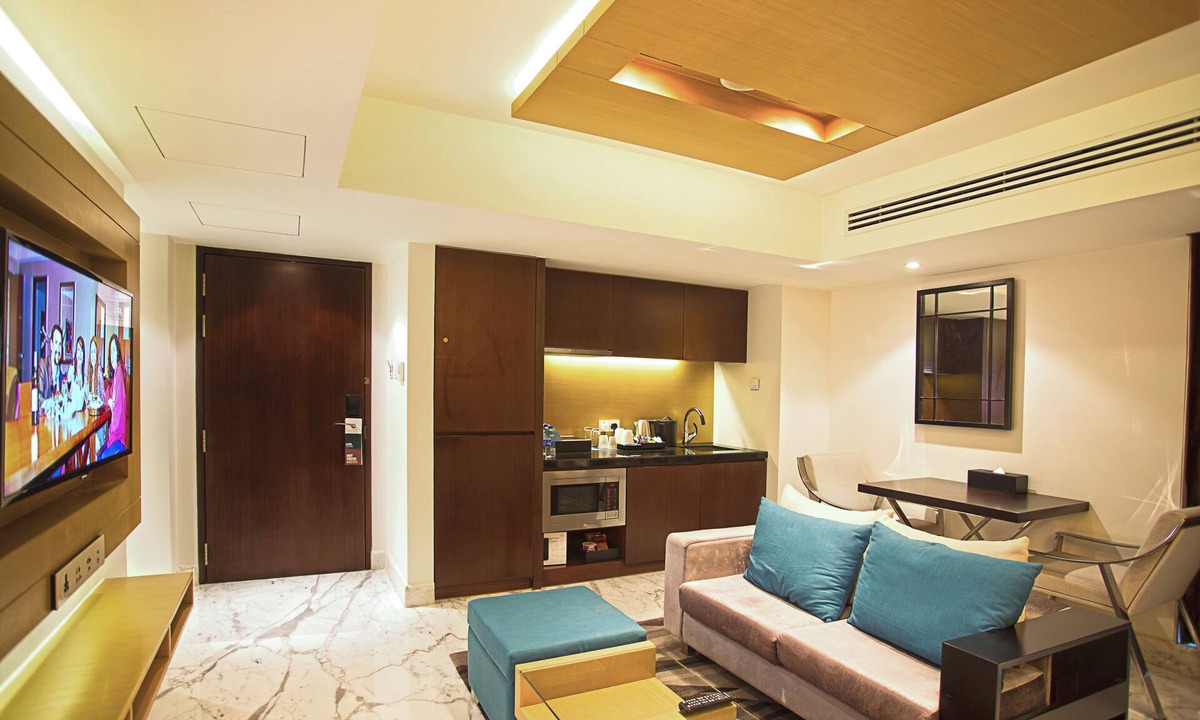 Gulshan Hotel | Crowne Plaza Dhaka Gulshan by IHG
