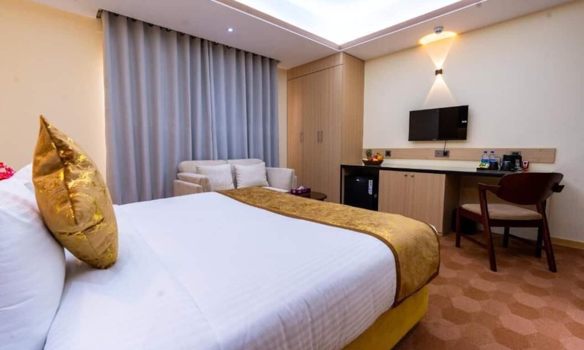 Uttara Hotel | Crystal Heritage Inn