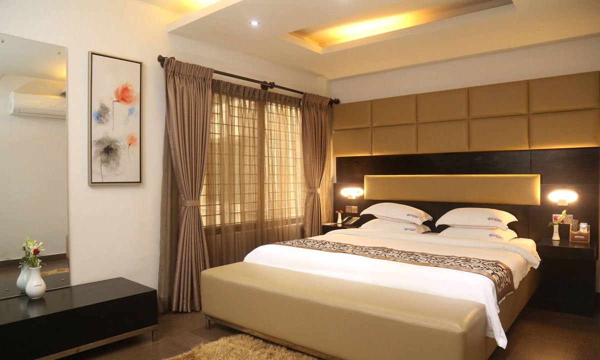 Banani Hotel | D'more Dhaka Hotel & Resort