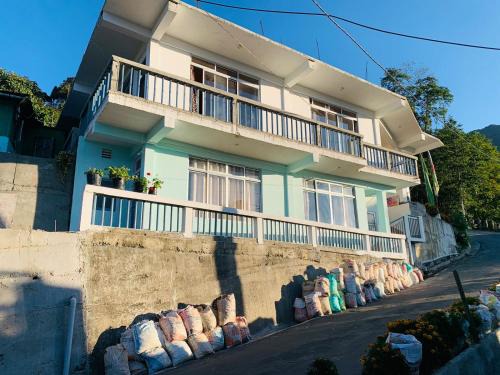 Lebong and Mineral Spring Tea Garden House | Dawaipani Dreamers - The Readers Retreat