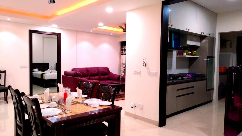Bengaluru House | Deluxe AC Room in 3BHK Corporate service Aparment Manyata Tech Park