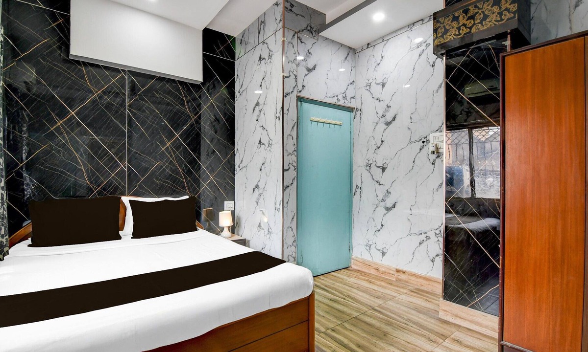 Shrirampur House | Deluxe Rupashi Restaurant And Guest House