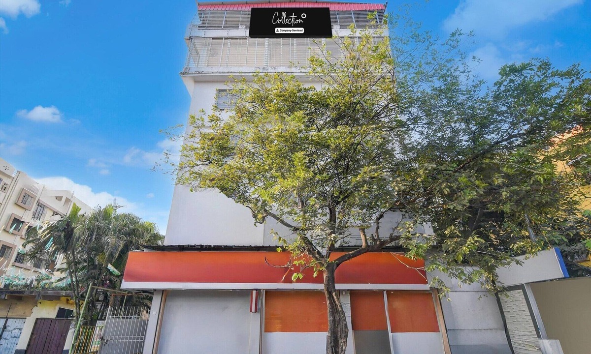 Thakurpukur House | DeluxeTollygunge Metro Station Kolkata