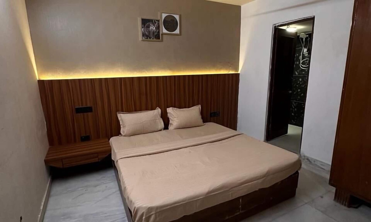 Janakpuri House | Desire Courtyard