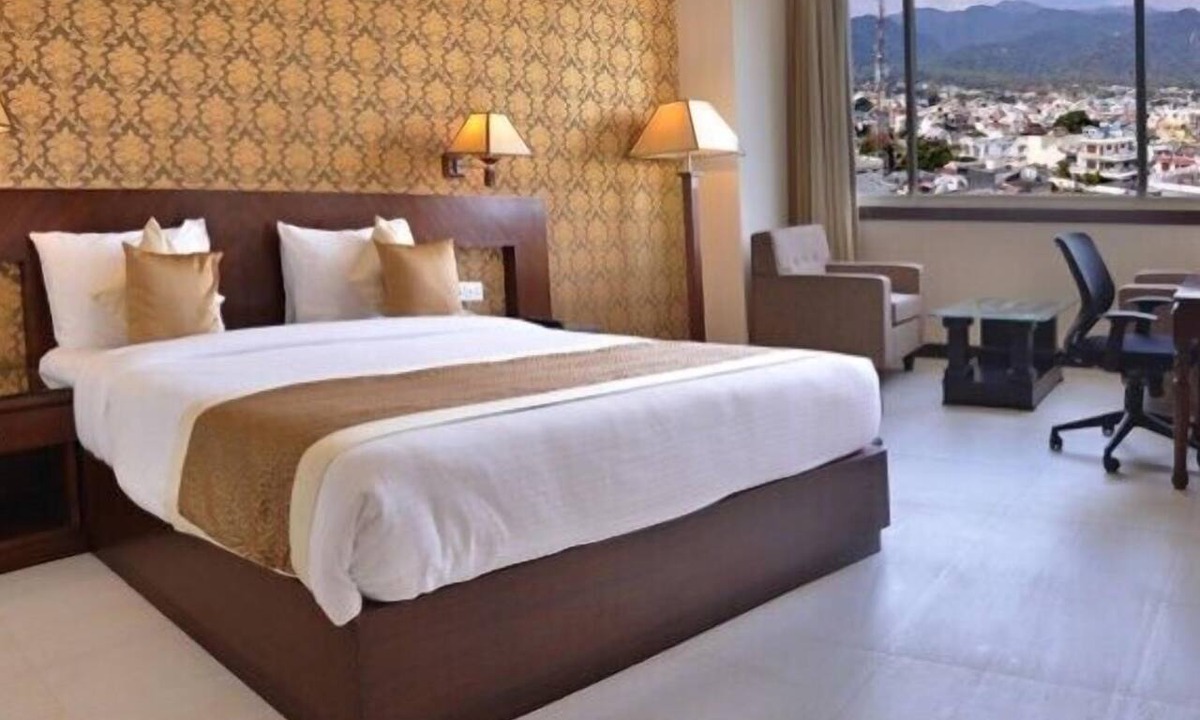 Haldwani Hotel | Devashish Hotel