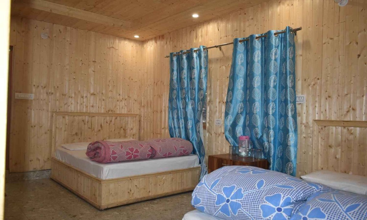 Bhatwari Hotel | Devdaar Cottage Gangotri