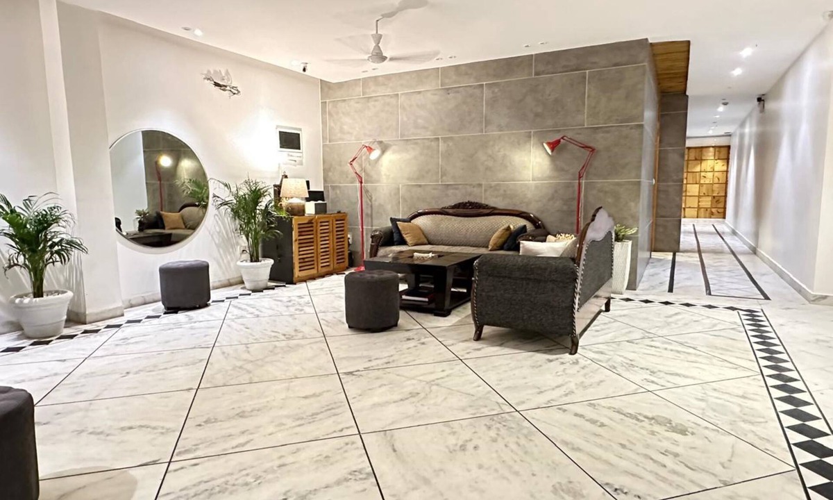 New Delhi Hotel | Divine Inn Hotel Rajouri Gardan