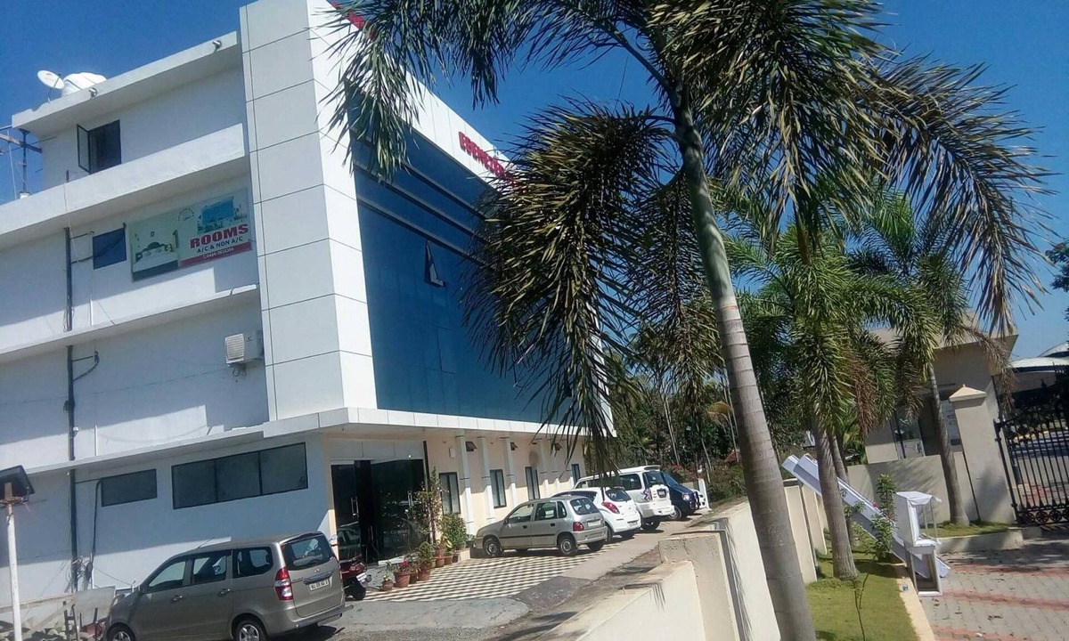 Nedumbassery Hotel | Ebenezer Plaza