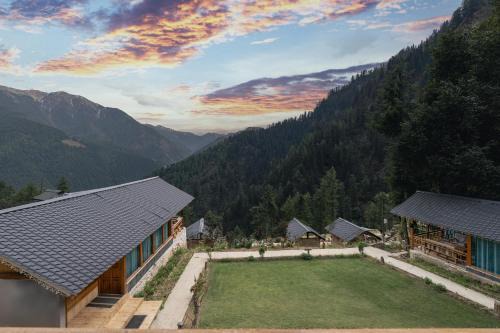 Banjar Hotel | Echor Treehouse Retreat Tandi Jibhi