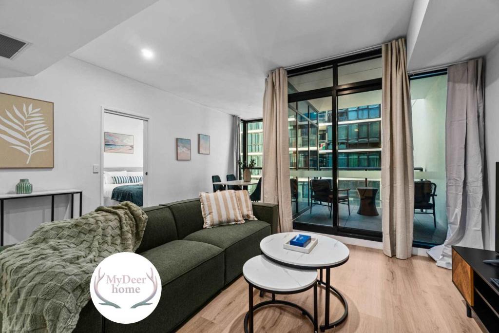 Adelaide Central Business District Apartment | Elegant 1BR CBD Apt Walkable - Parking - WiFi