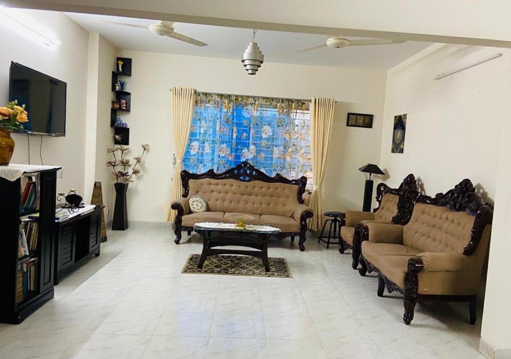 Uttara Apartment | Elegant lakeside apartment near airport in Dhaka