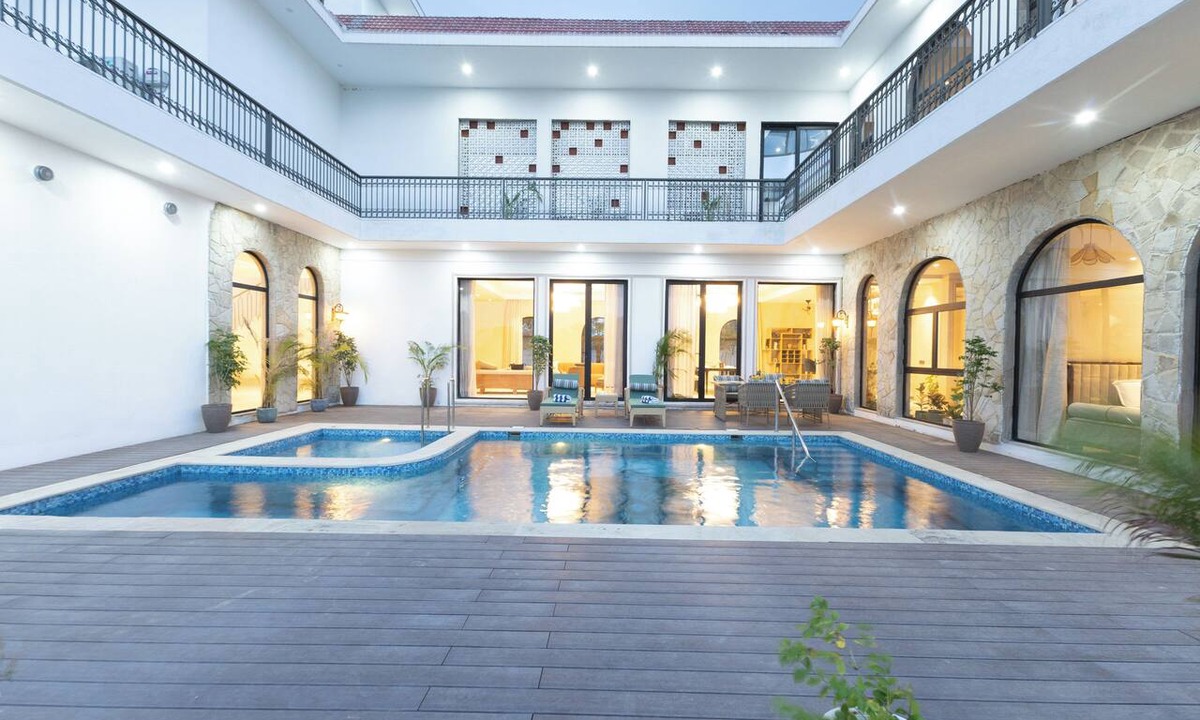 Gurugram Villa | ELIVAAS Prive Heaven 6BHK Villa wth Pool