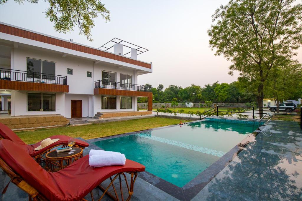 Faridabad Villa | ELIVAAS Signature 3 BHK Amber Villa With Pvt Pool, Game Room & Studio Rooms