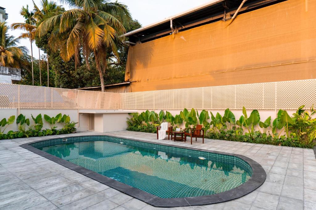 Mamangalam Villa | ELIVAAS Signature Valiyaveetil Mansion 5-BHK Mansion With Private Pool, Home Theatre & Garden Near New Marine Drive