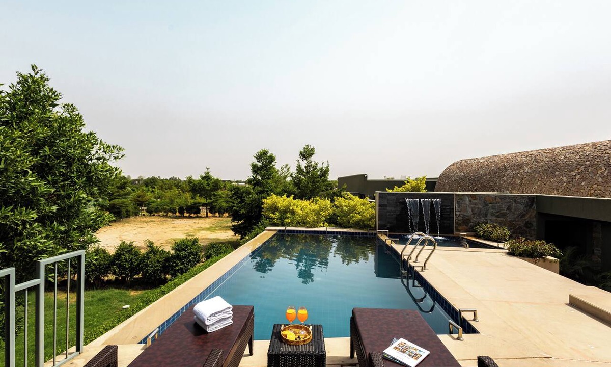 Rajawas Villa | ELIVAAS Stone Age 6BHK Villa with Pool