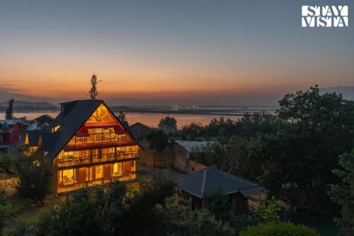Nishat-Shalimar Villa | Emaarat Chalet by SOVA, StayVista - Gazebo & BBQ