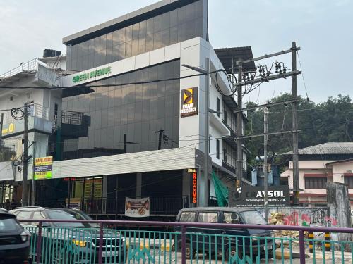 Kalamassery Bed & Breakfast | Emar suites and rooms CUSAT