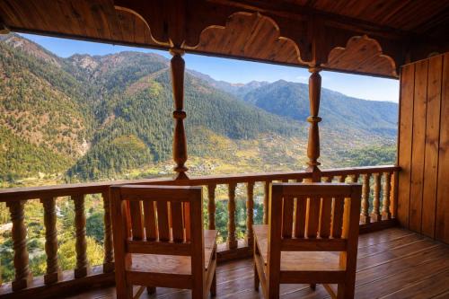 Banjar Hotel | Emberwood Cafe & Stay