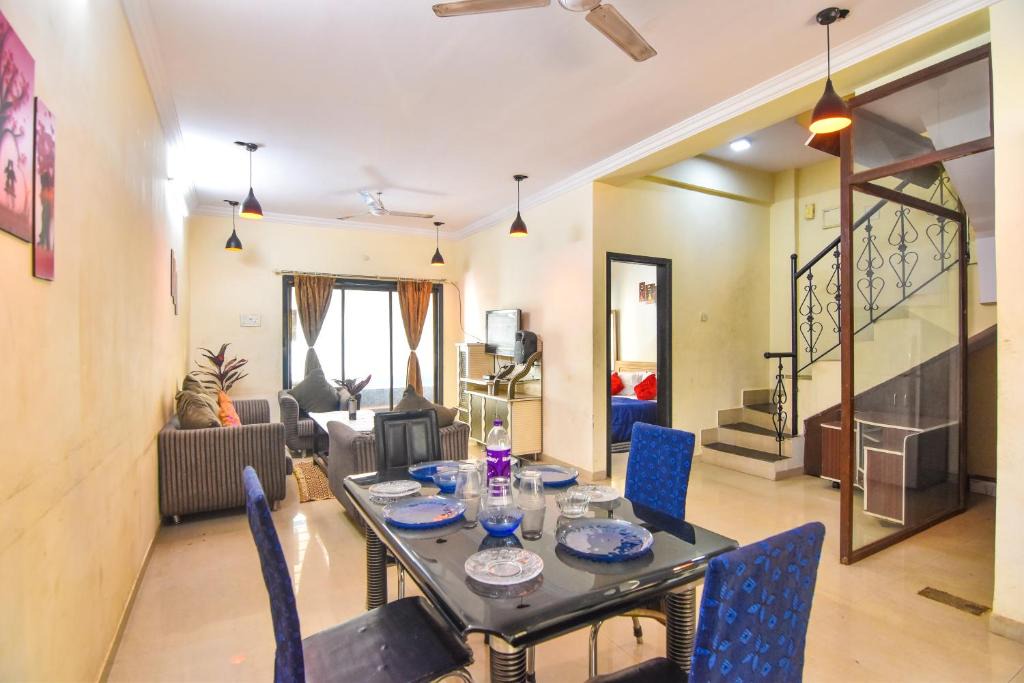 Kune N.m. Villa | EMPYREAN STAYS ll3bhk White Pearl ll AC ll POOL ll FREE WIFI