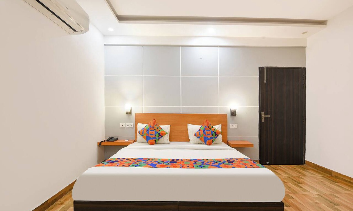 DLF Phase 3 Hotel | FabHotel A V Homes - Navjeevan Hospital & Maternity Centre
