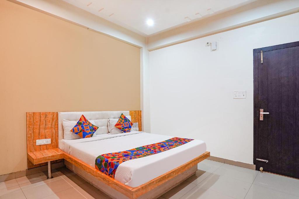 Allahabad Hotel | FabHotel Bliss Inn