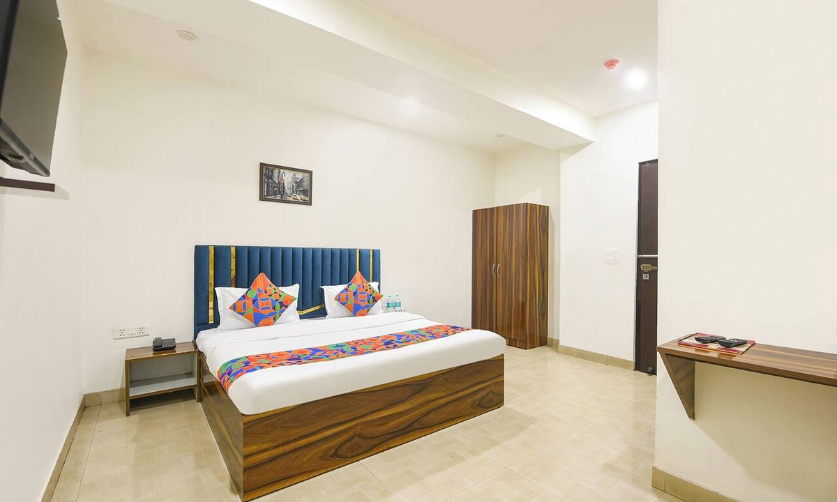 Karol Bagh Hotel | Fabhotel Fortune Residency - Nr Sarai Rohilla Railway Station