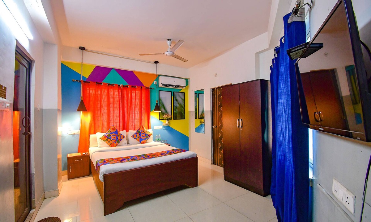 Block E Hotel | Fabhotel Luxury Stay