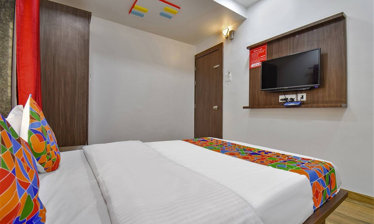 Koregaon Hotel | Fabhotel Sairaj I