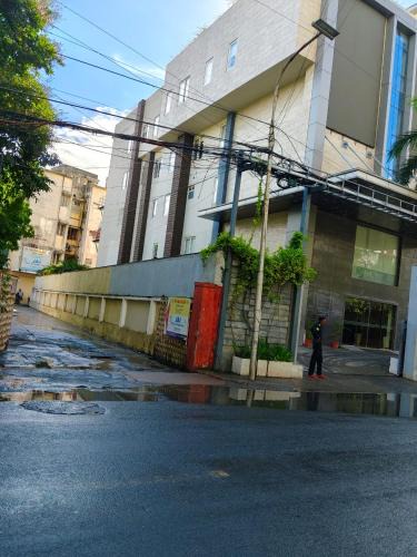 Thousand Lights Apartment | Fasttrack Foundation Guest House Greams Road