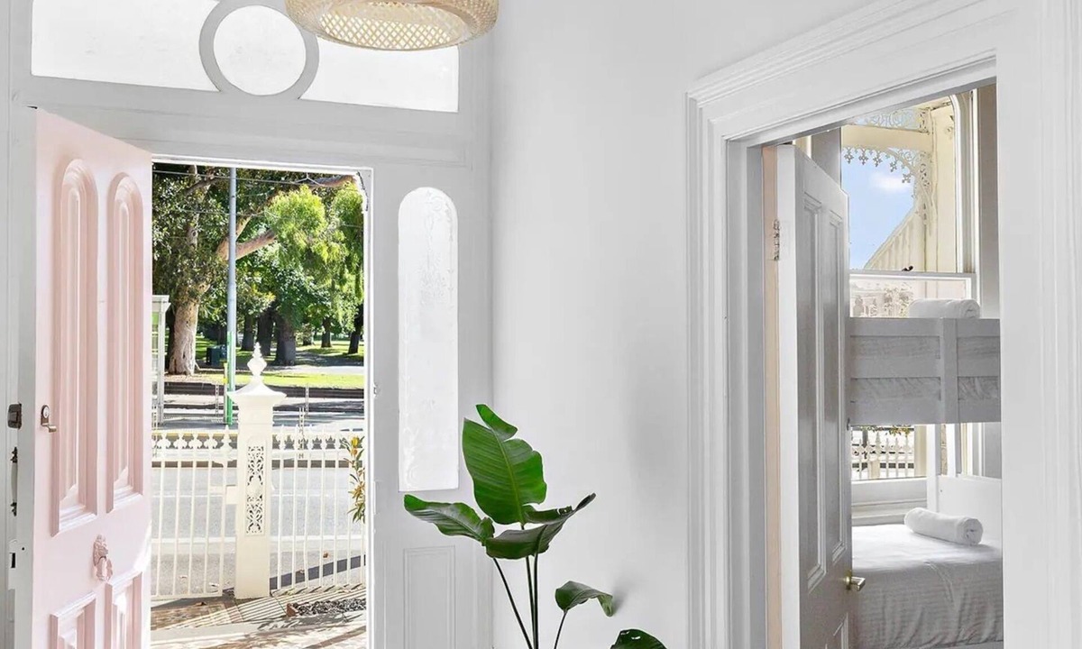 Fitzroy Hostel | Fitzroy Private Rooms @ 132 Nicholson Homestay