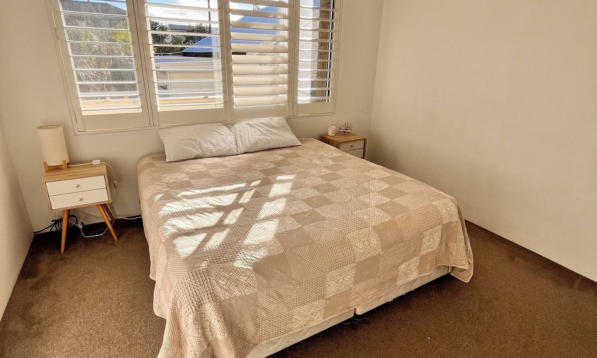 Freshwater Apartment | Freshwater - spacious private room