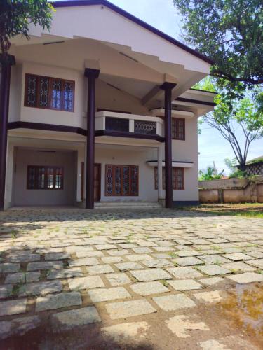 Alwaye House | Full Moon Homes