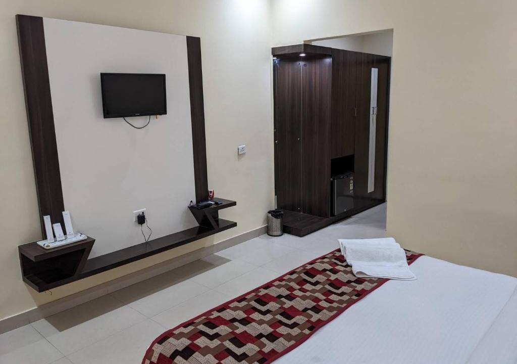 Bareilly Hotel | Galaxy Resort