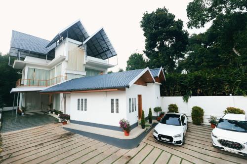 Chithirapuram Bed & Breakfast | GMG Gardens Homestay Munnar