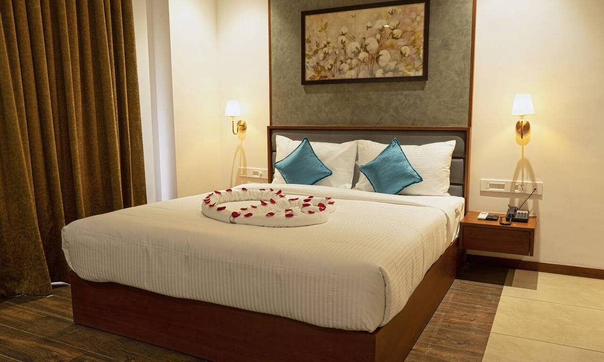 Guruvayur Hotel | Gokulam Park Guruvayur