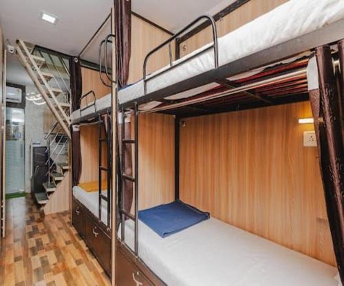 Marol Apartment | Golden Sands Dormitory and Single AC Rooms