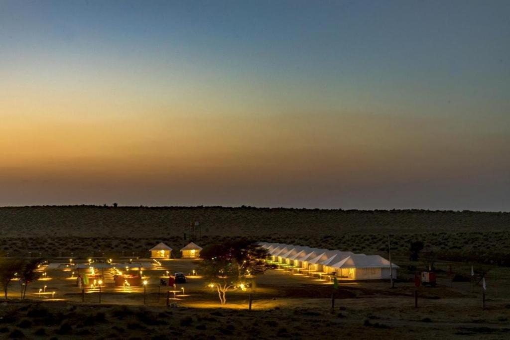 Amar Sagar Pol Bed & Breakfast | Golden Sandstone Hotel desert safari camp
