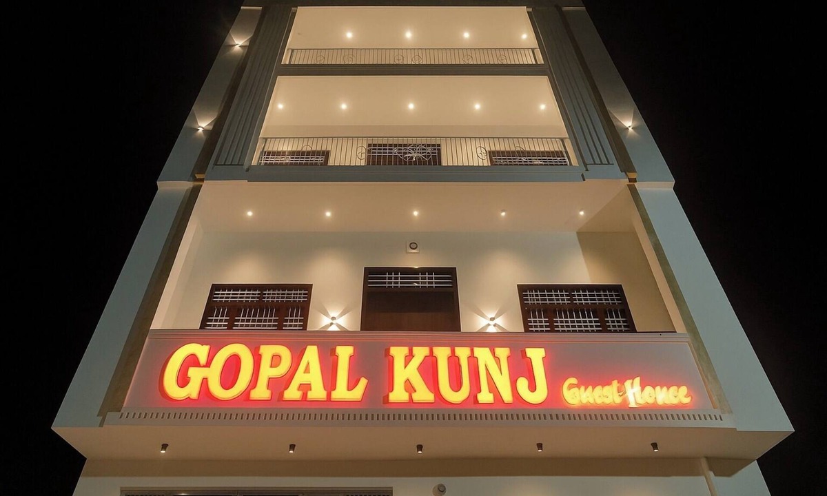 Vrindavan Hotel | Gopal kung