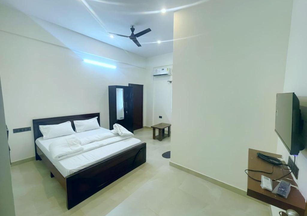Tumkur Cabin | GR Comforts Boarding and Lodging