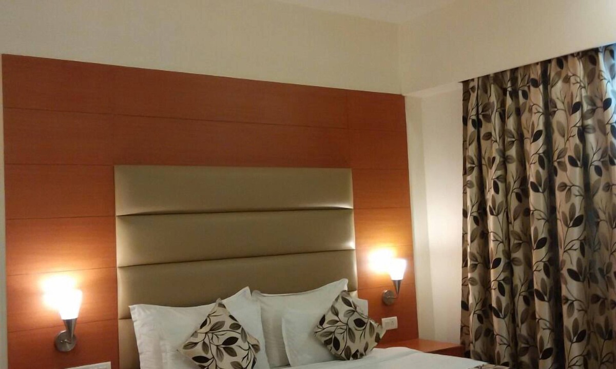 Civil Lines Hotel | Grand Continental Hotel