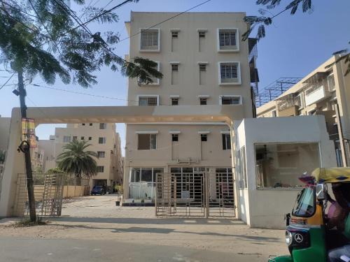 Kolkata Apartment | Grande Ellora 5BHK Fully Furnished Ground Floor Apartment,24x7 security complex, Rajarhat, Newtown