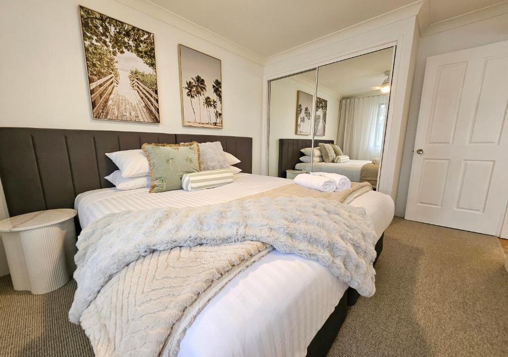 Tuncurry Apartment | Great Lakes Short Stay Accommodation - Lake Street Apartment