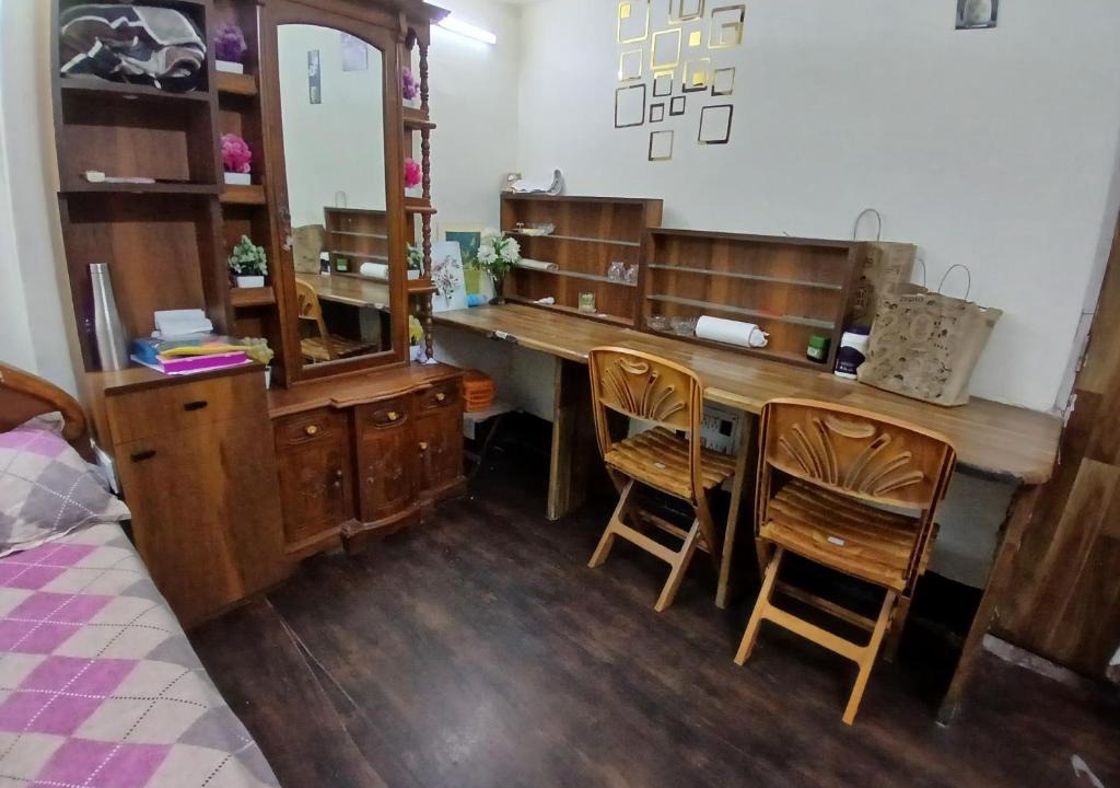 Kolkata Apartment | ground floor room