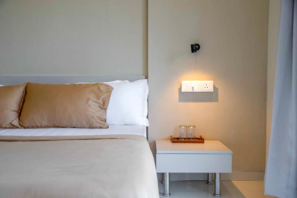 Baner Hotel | Hamlet - Private Studio Apartments, Baner.