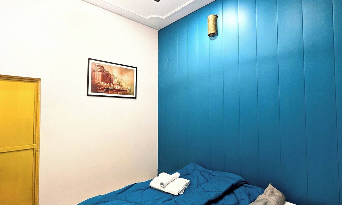 Varanasi Hostel | Hidden Monkey Hostel Chet Singh Ghat