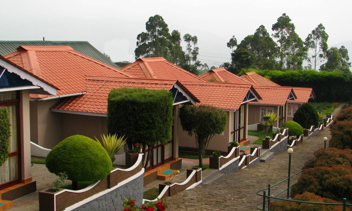 Chinnakanal Hotel | Holiday Heaven Munnar