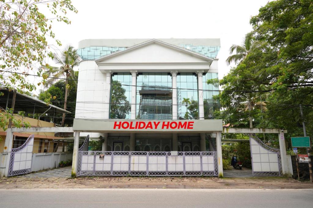 Maradu Apartment | Holiday Home Ccohin