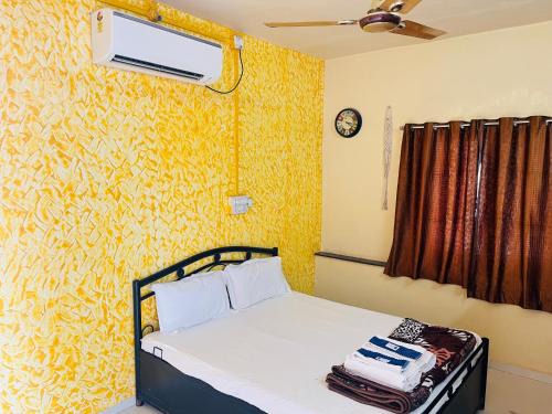 Solapur Apartment | Home Stay - AC Room