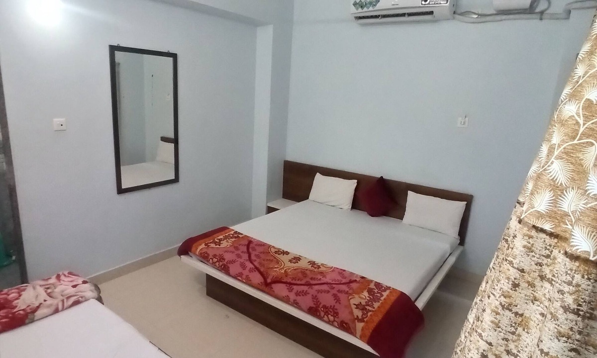 Shani Shingnapur Hotel | Hotel adiraj palace and lodging