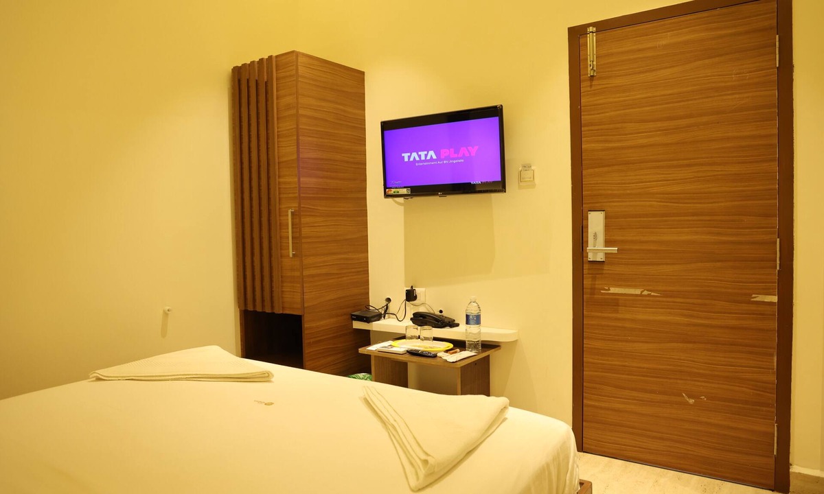 Palani Hotel | Hotel Amoha